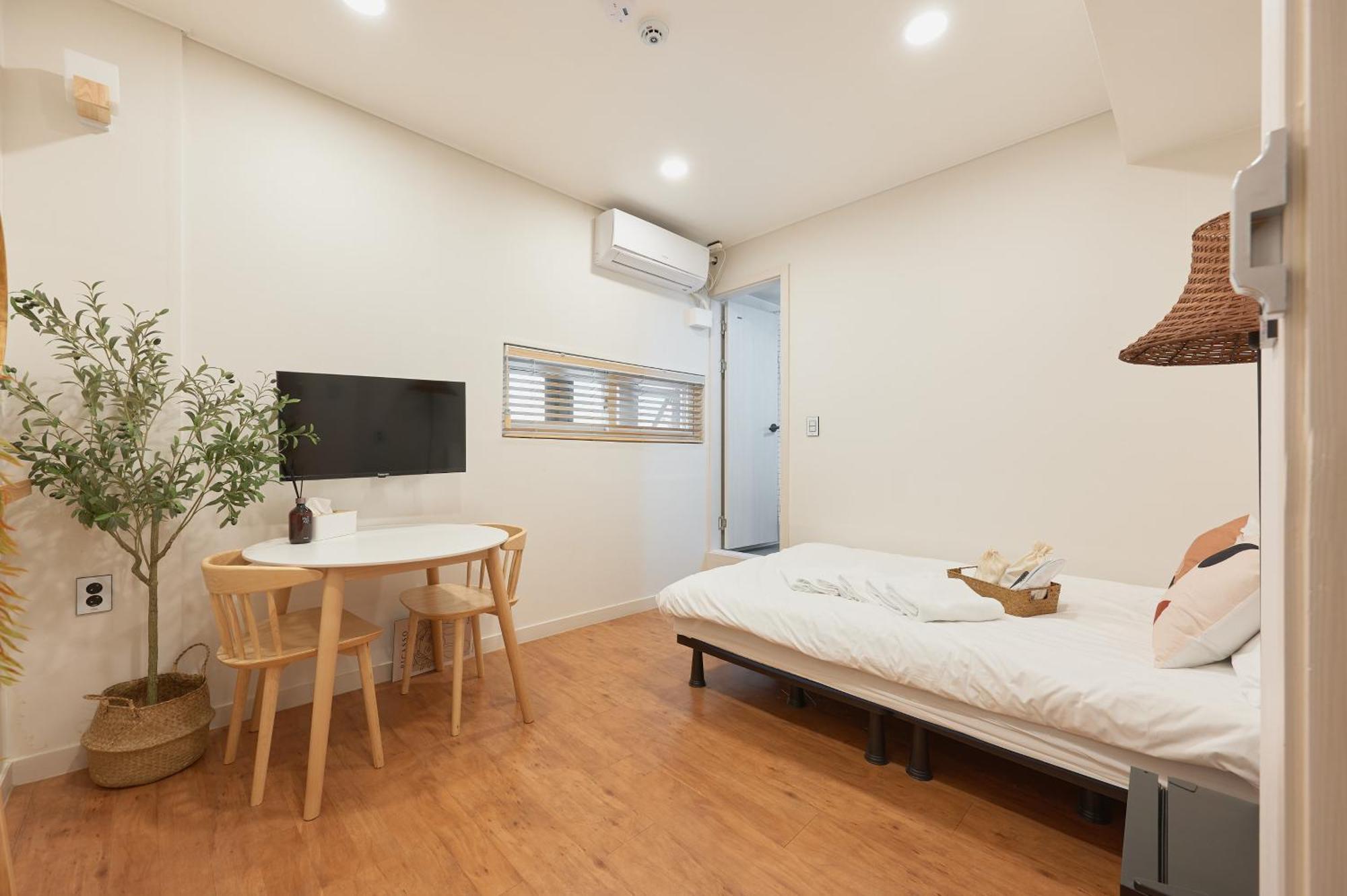 Dawoo House 2 In Hongdae Affittacamere Seul